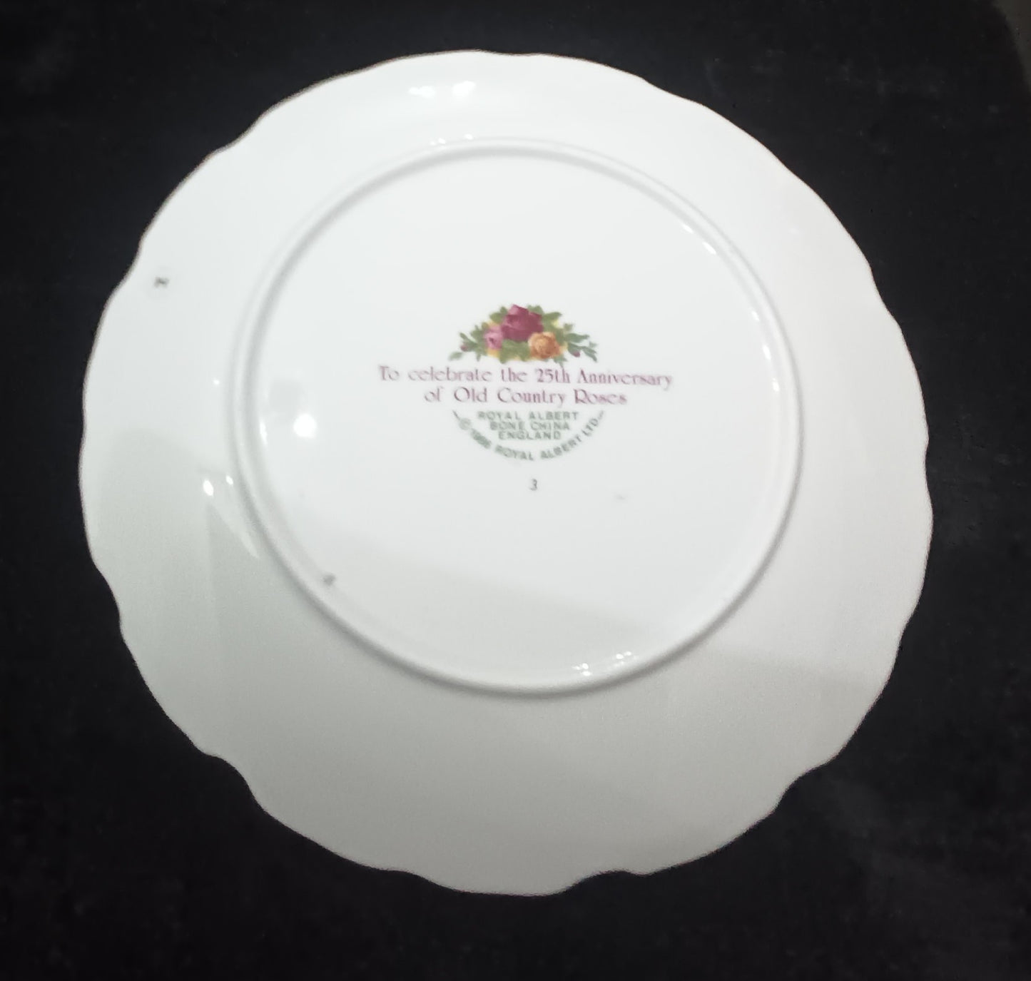 "Old Country Roses" 25th Anniversary Gold Rim Plate Made in England